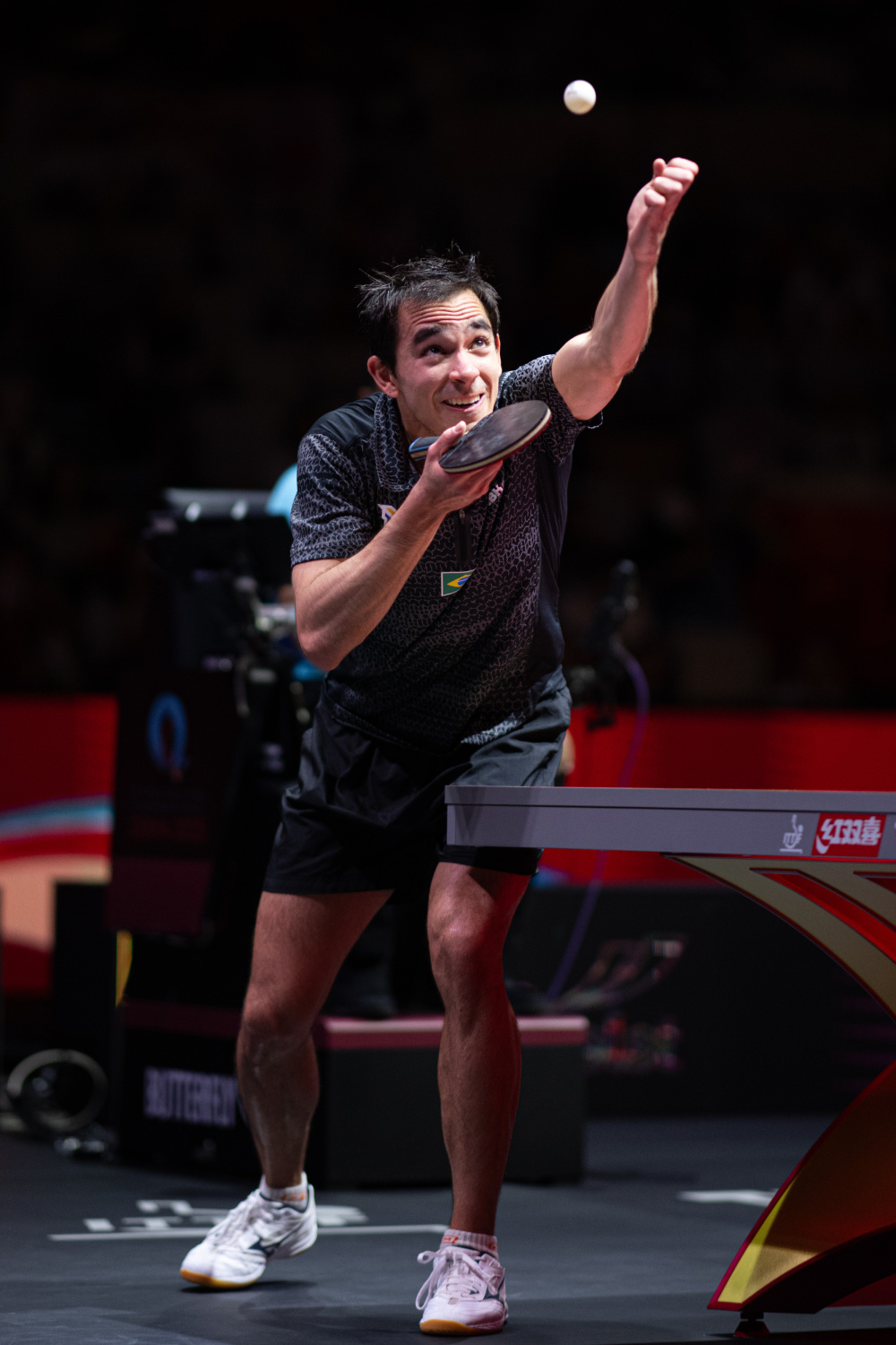 依然充满可 依然充满可