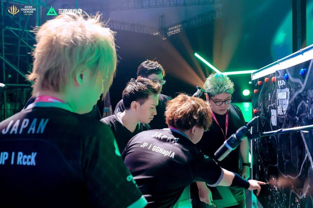 行与亲密关 行与亲密关